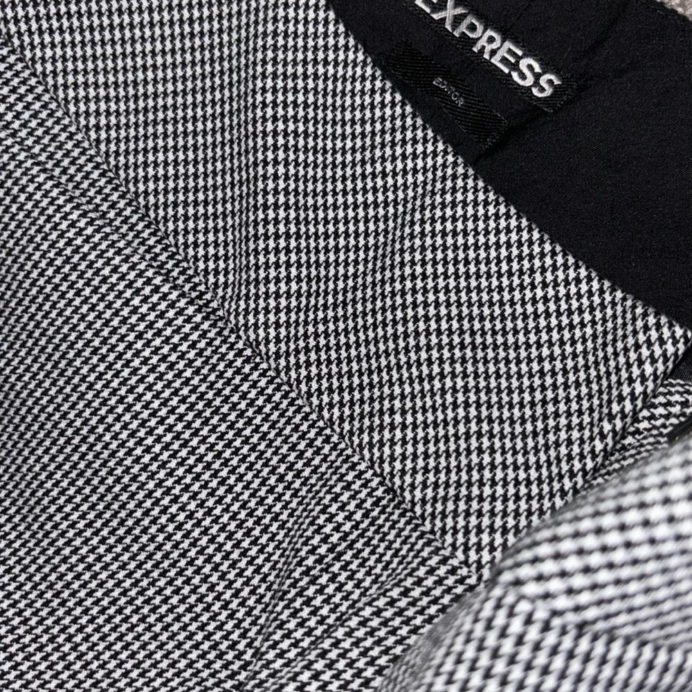 Express pants - Picture 4 of 4